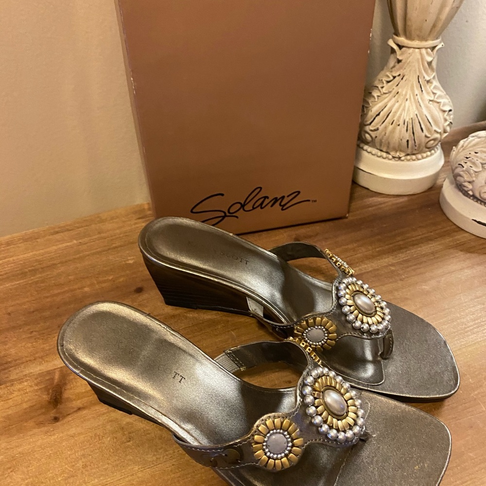 Silver / gold wedge sandal